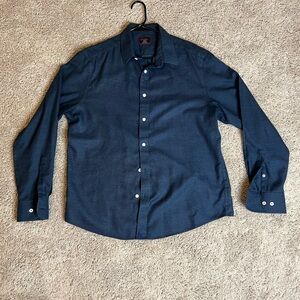 Untuckit wrinkle free Veneto button up shitt